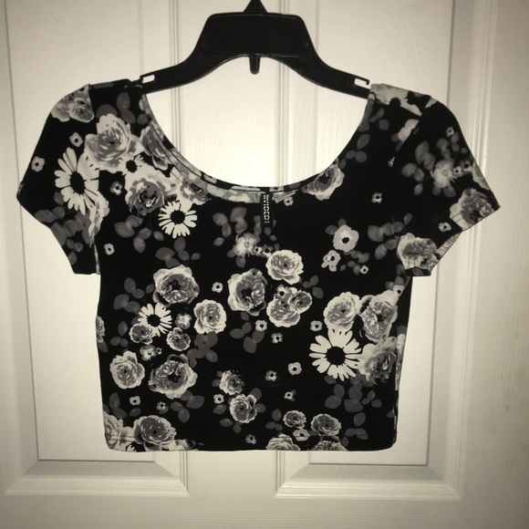 Divided Tops - Black flower crop top
